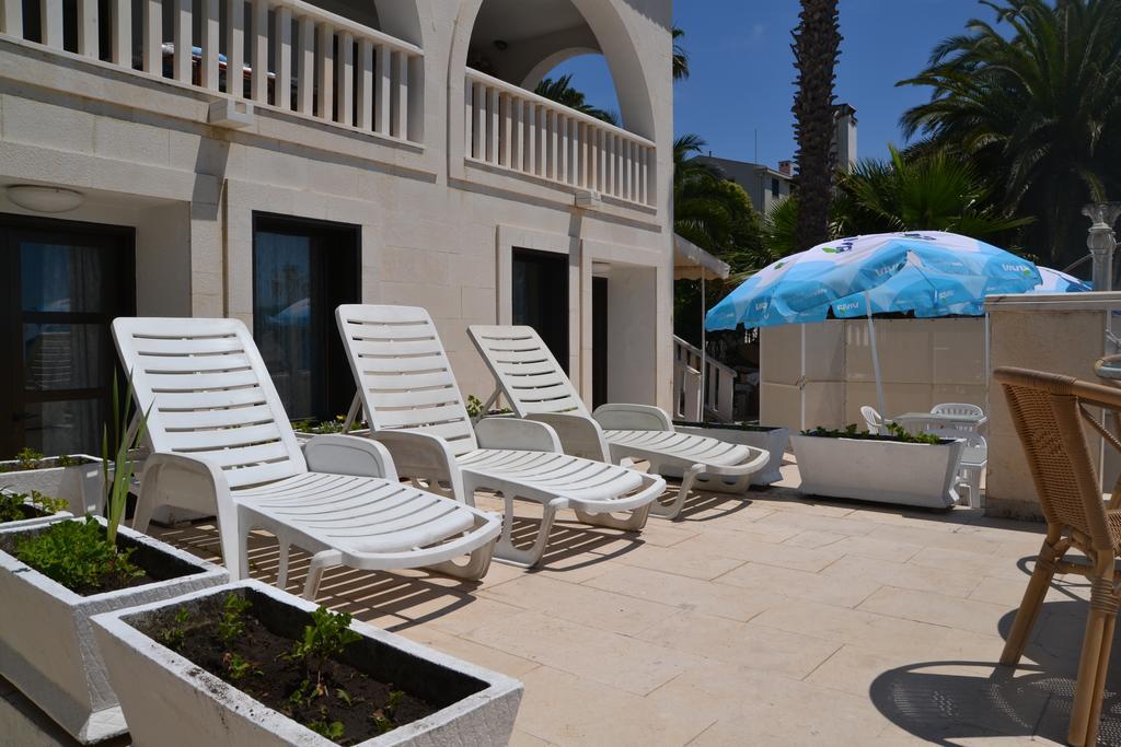 Garni Hotel Vila Aleksandar Herceg Novi Eksteriør billede