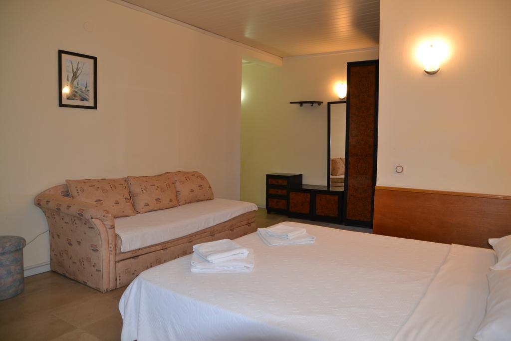 Garni Hotel Vila Aleksandar Herceg Novi Eksteriør billede