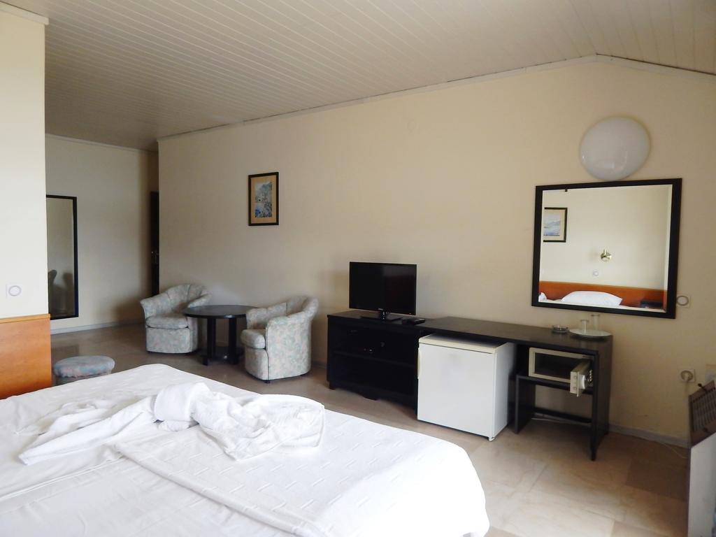 Garni Hotel Vila Aleksandar Herceg Novi Eksteriør billede
